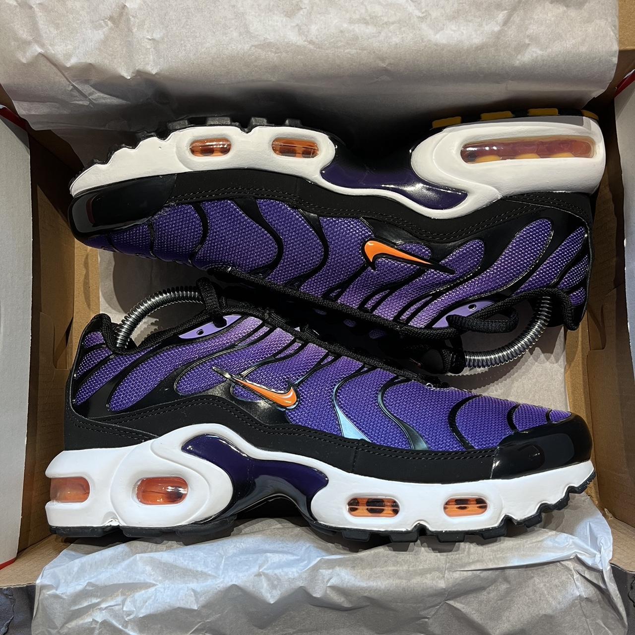 Nike air max plus og black total orange best sale