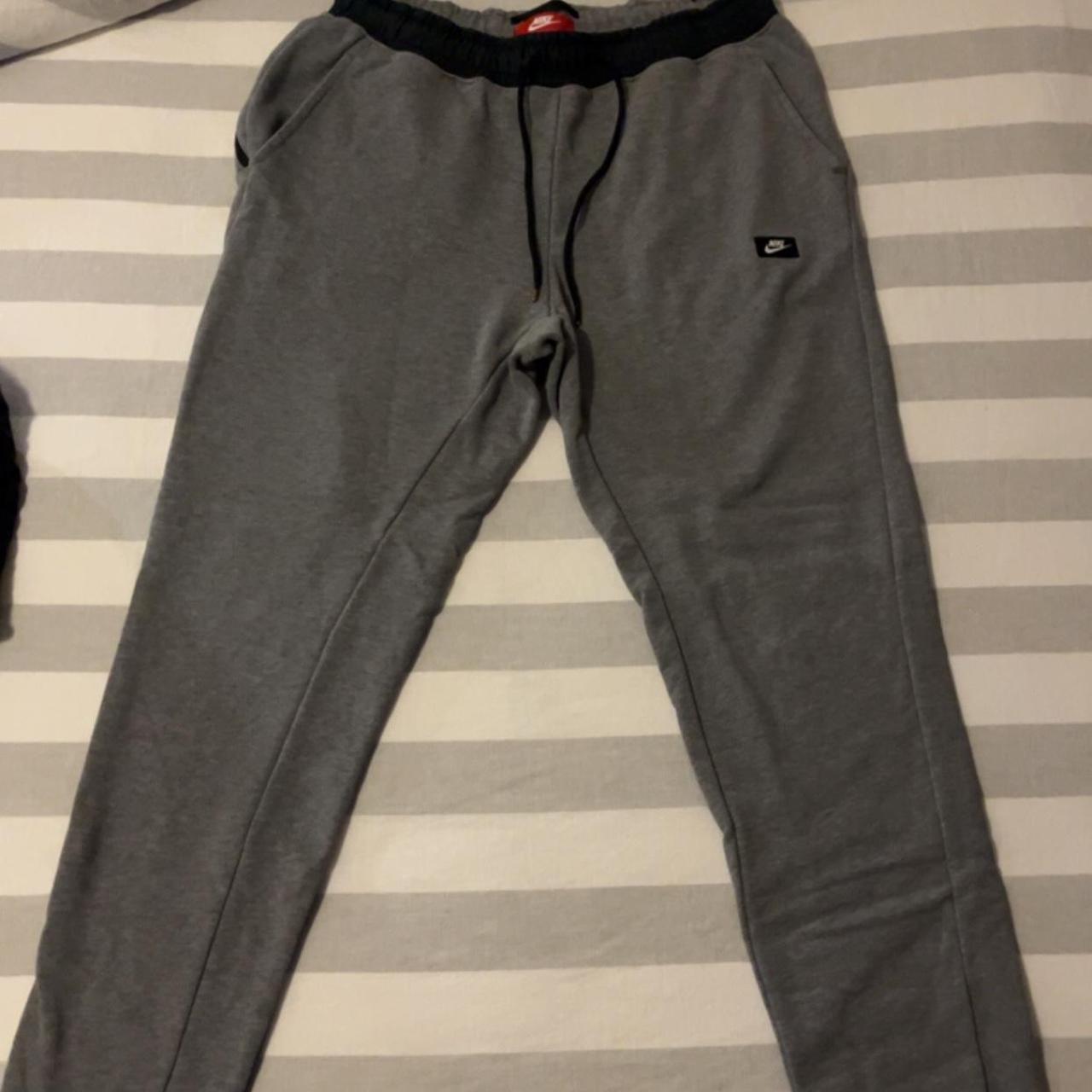 Nike Men's Joggerstracksuits Depop