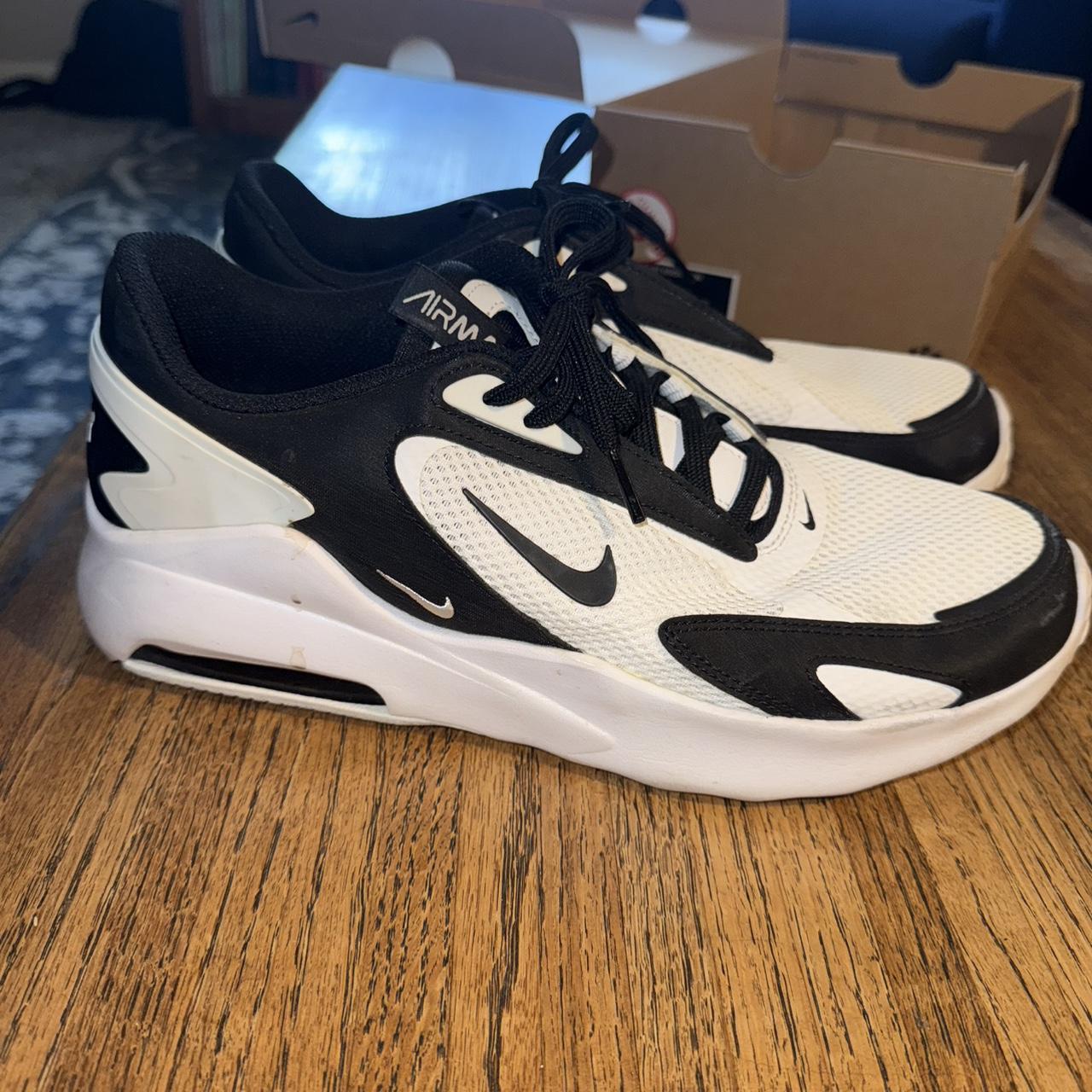 nike air bolt trainers