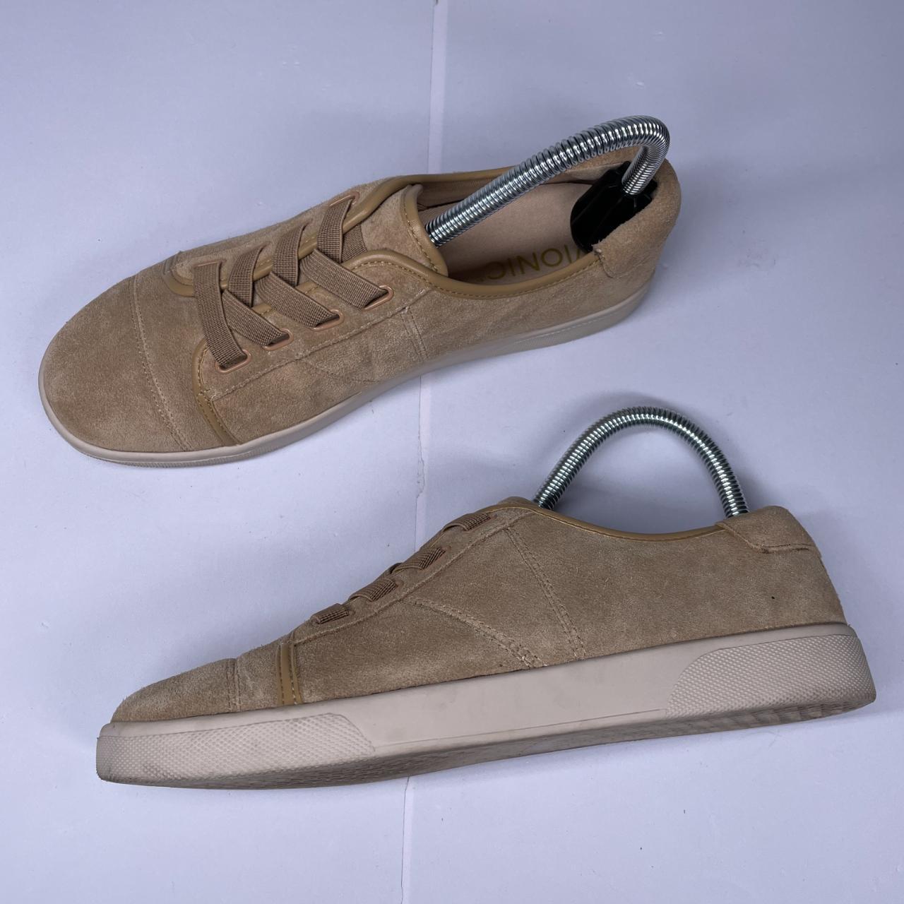 Vionic hot sale suede sneaker