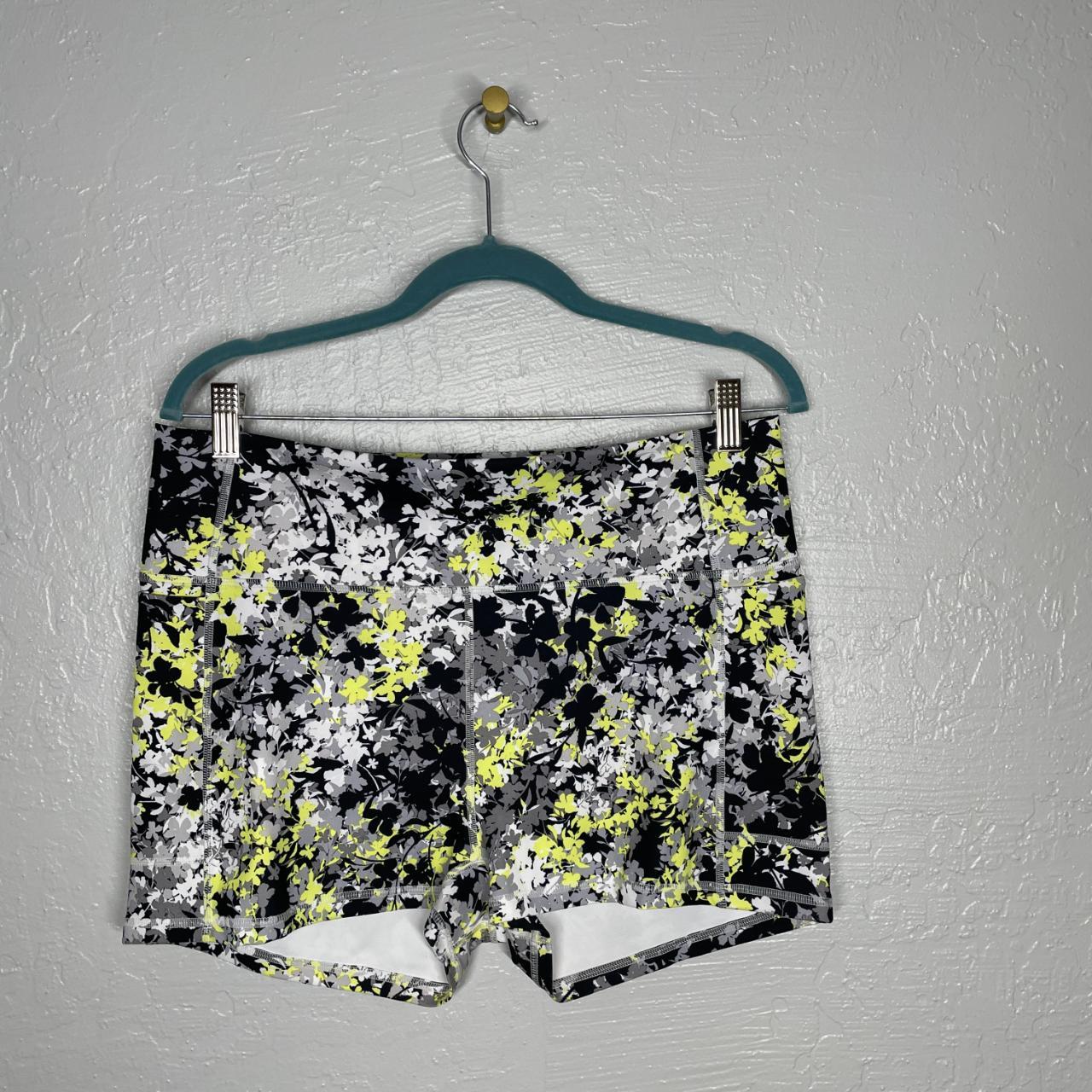 Fabletics Women's Black and Grey Shorts Depop