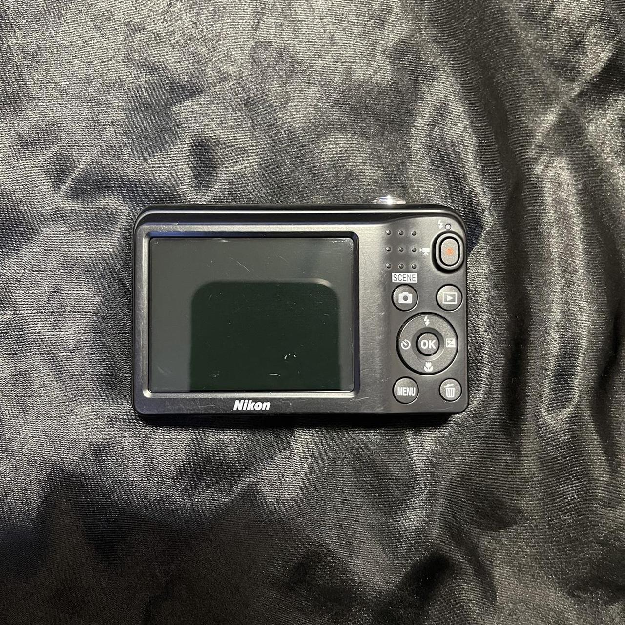 Nikon Coolpix L31 digital camera (DOES NOT... Depop