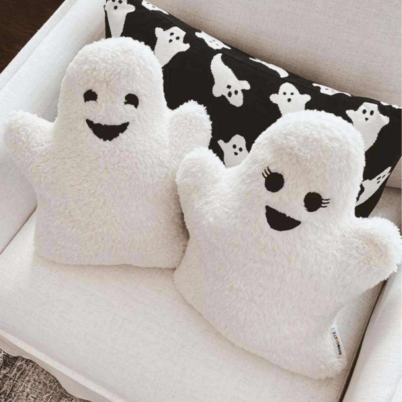 Novogratz outlet ghost pillow white