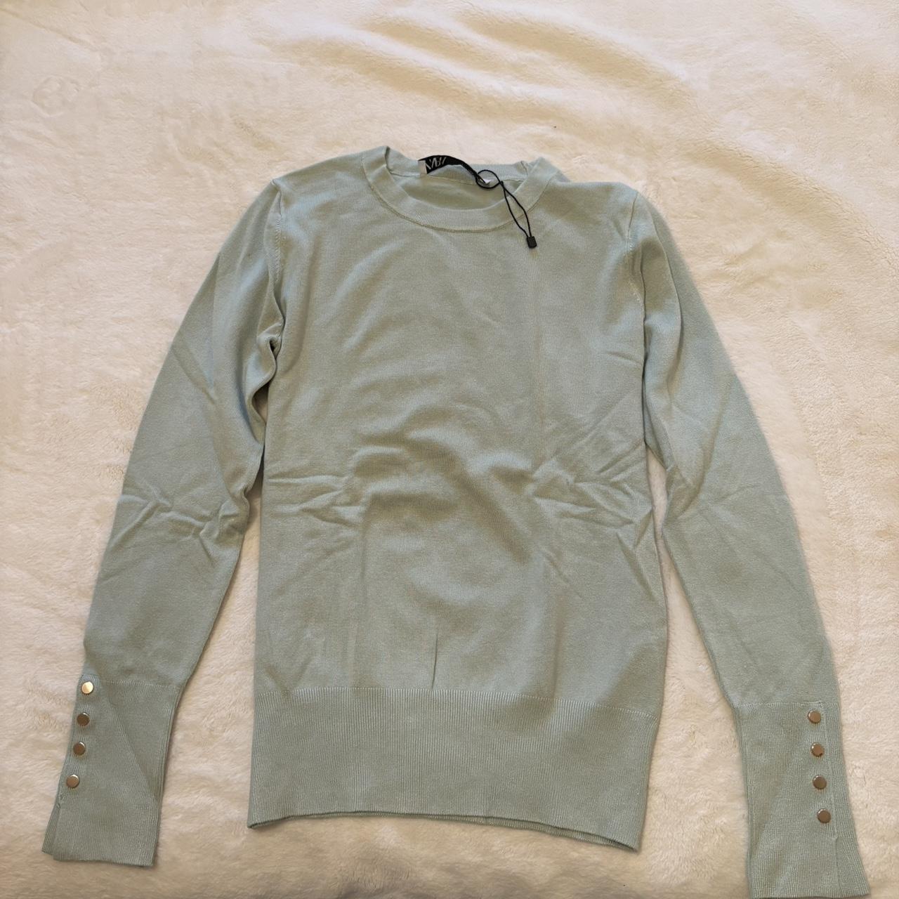 item listed by aliyauberoi