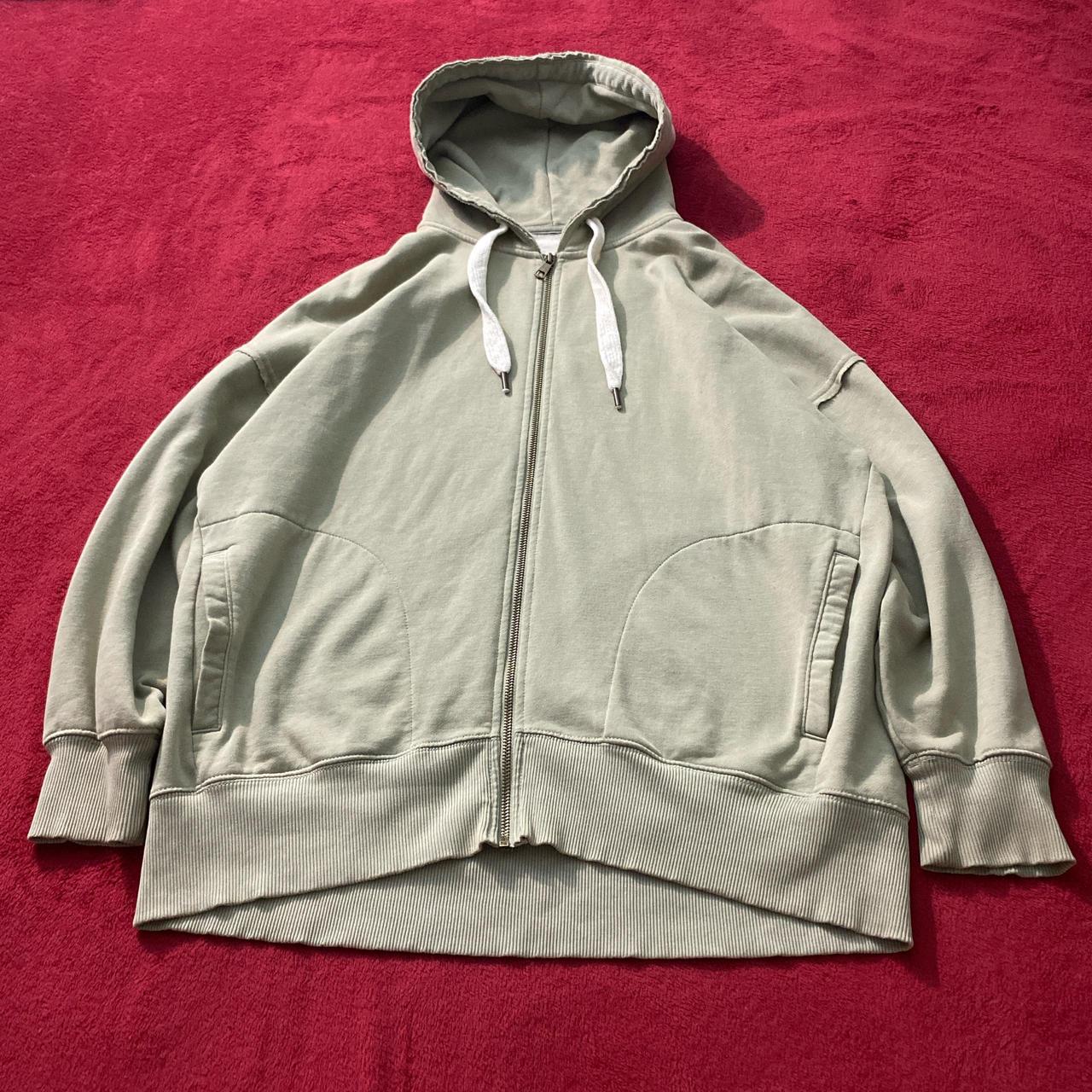 item listed by emiiysss