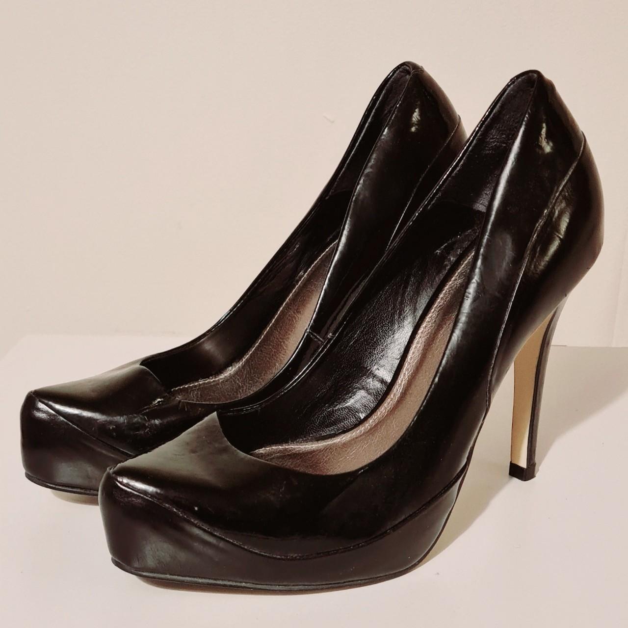 carvela justified black