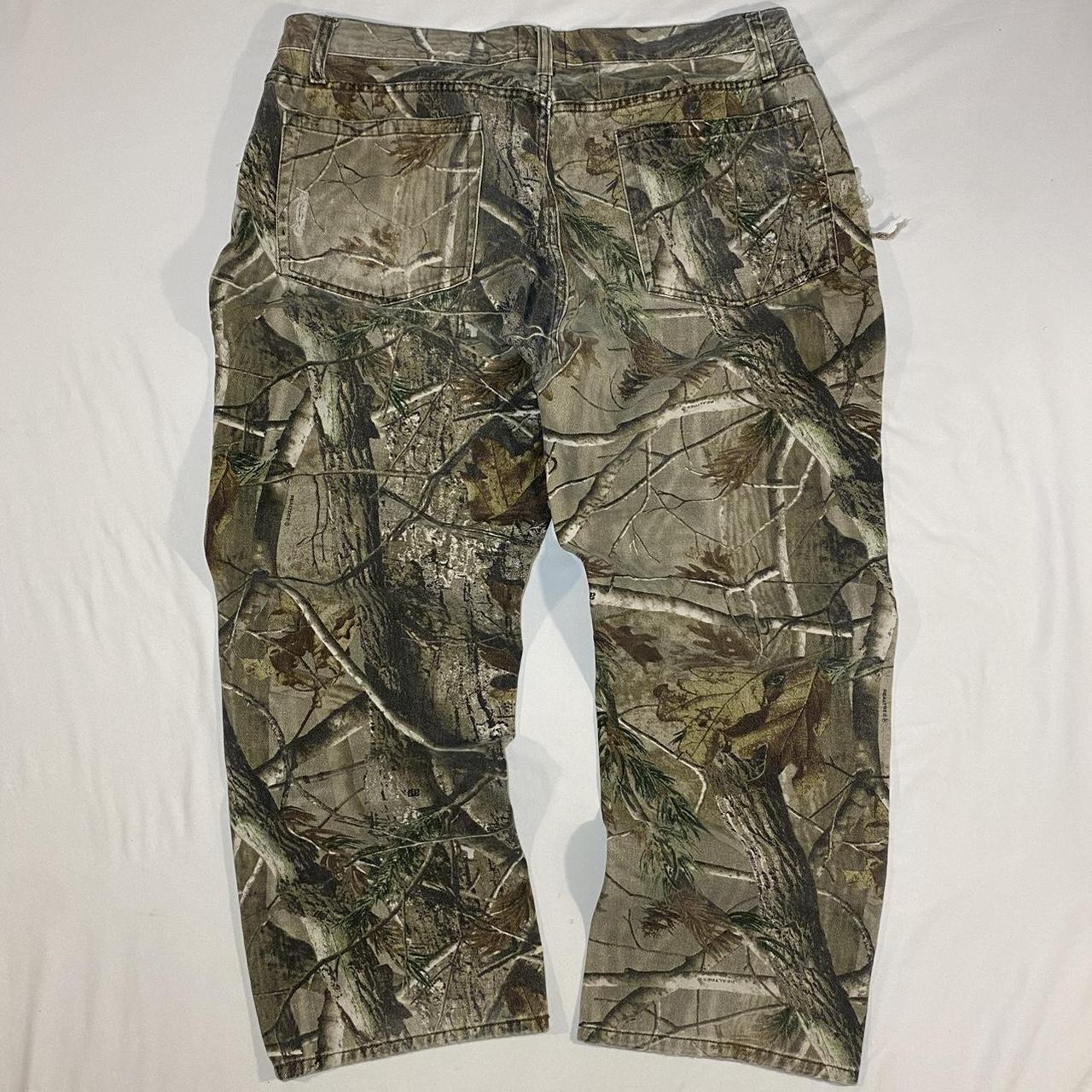 Real Tree Camo Pants Size 38 waist 30... - Depop