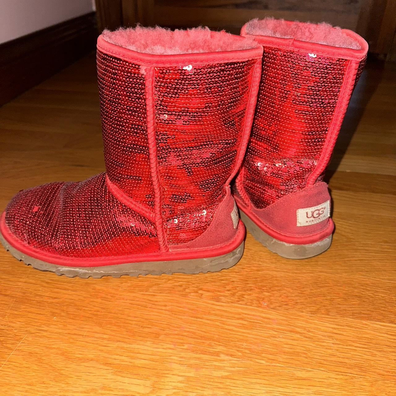 Red deals sparkle uggs