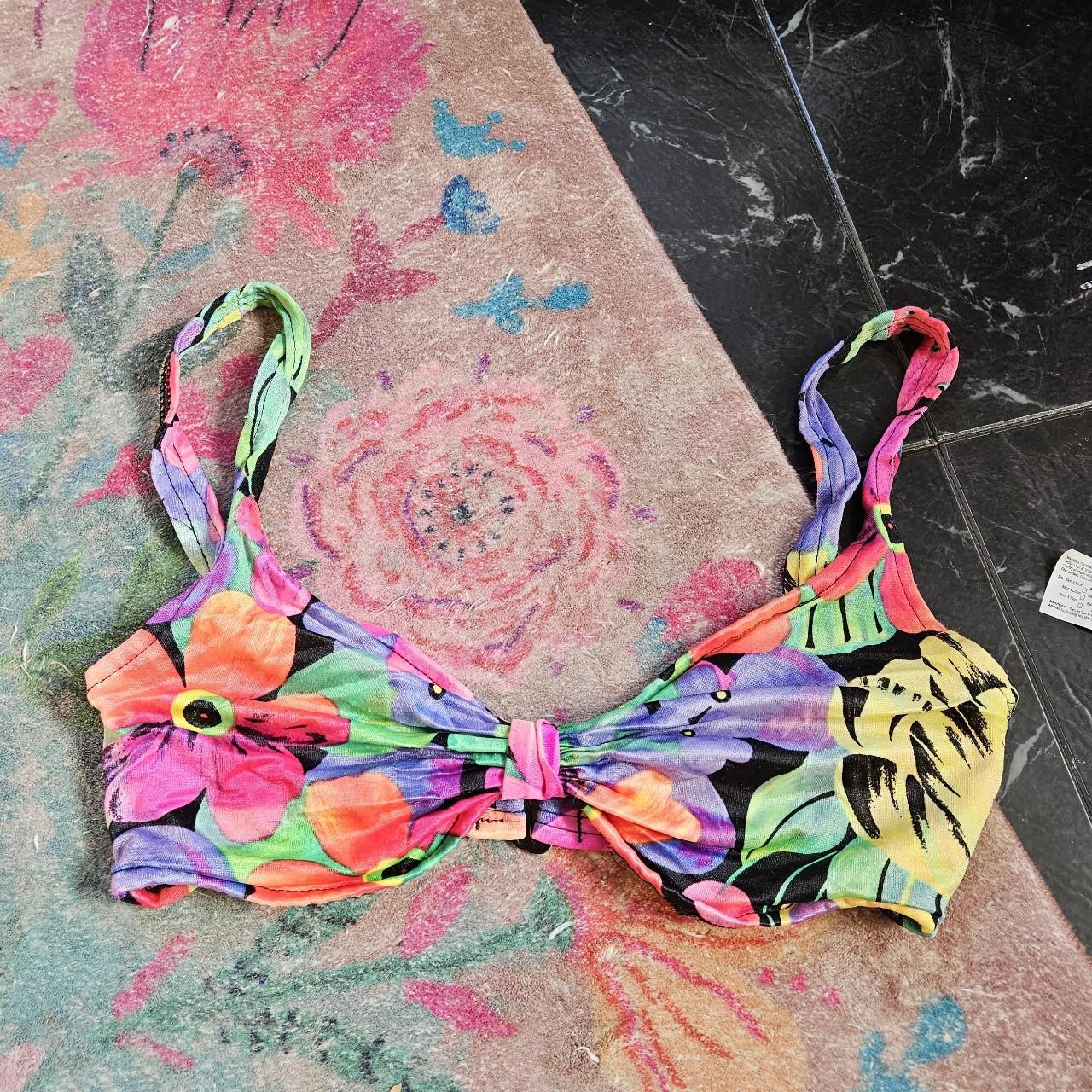Vintage Bikini Top NO PAYPAL PLEASE Unsure of size,... Depop