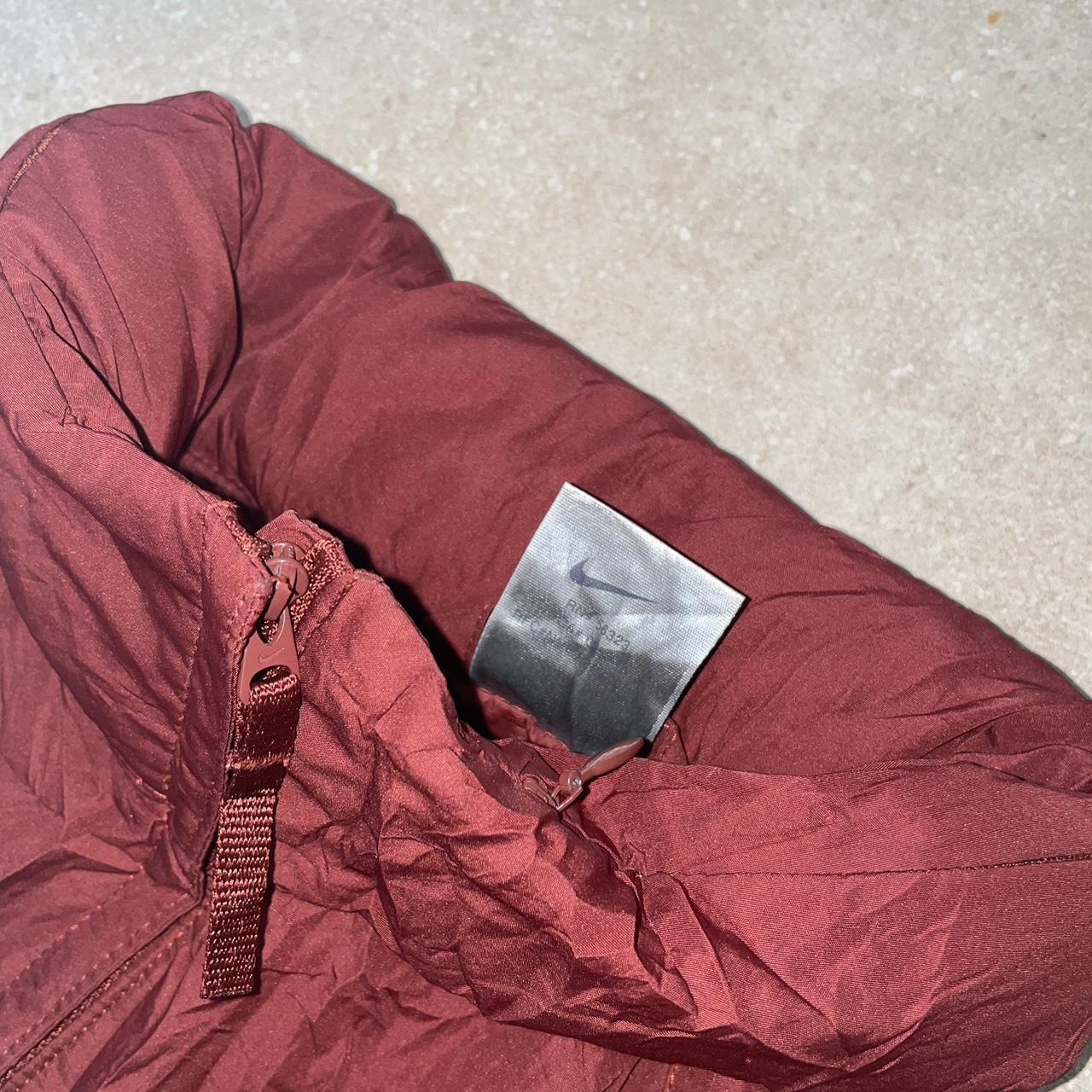 nike burgundy vest