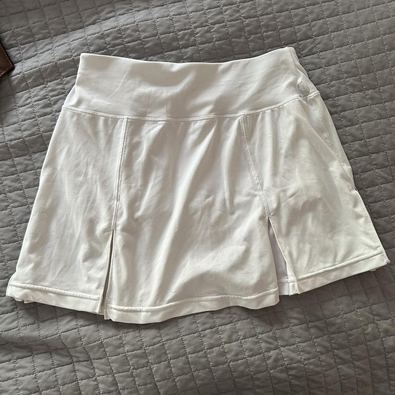 Nike Women's White Skirt | Depop