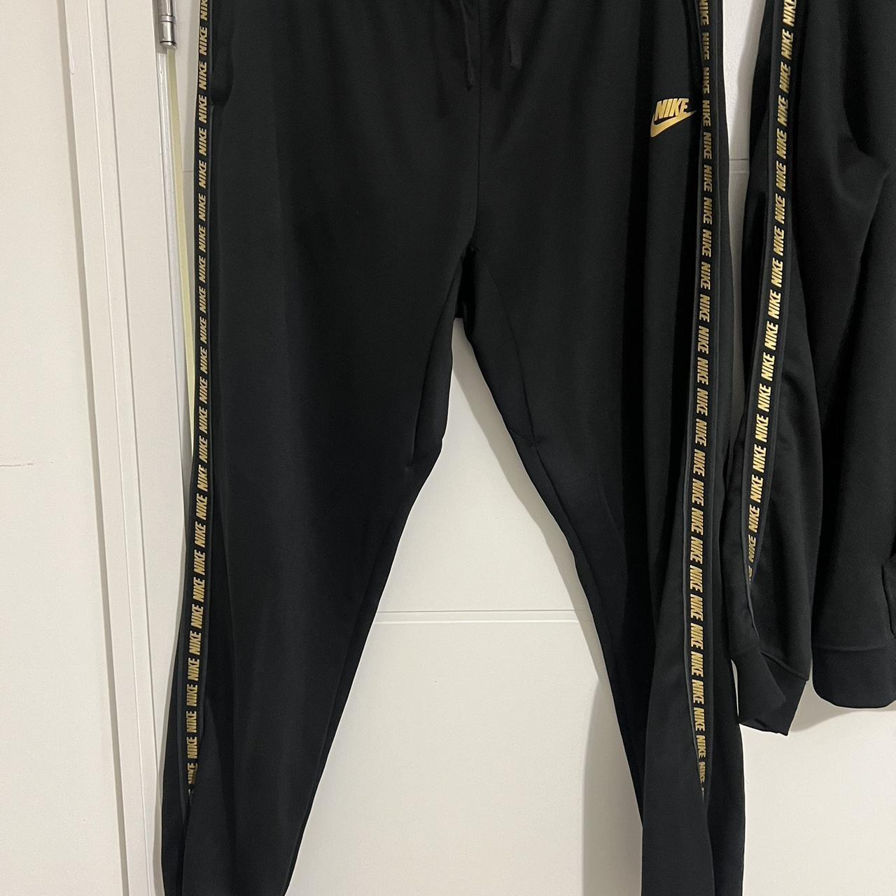 Nike tracksuit set
