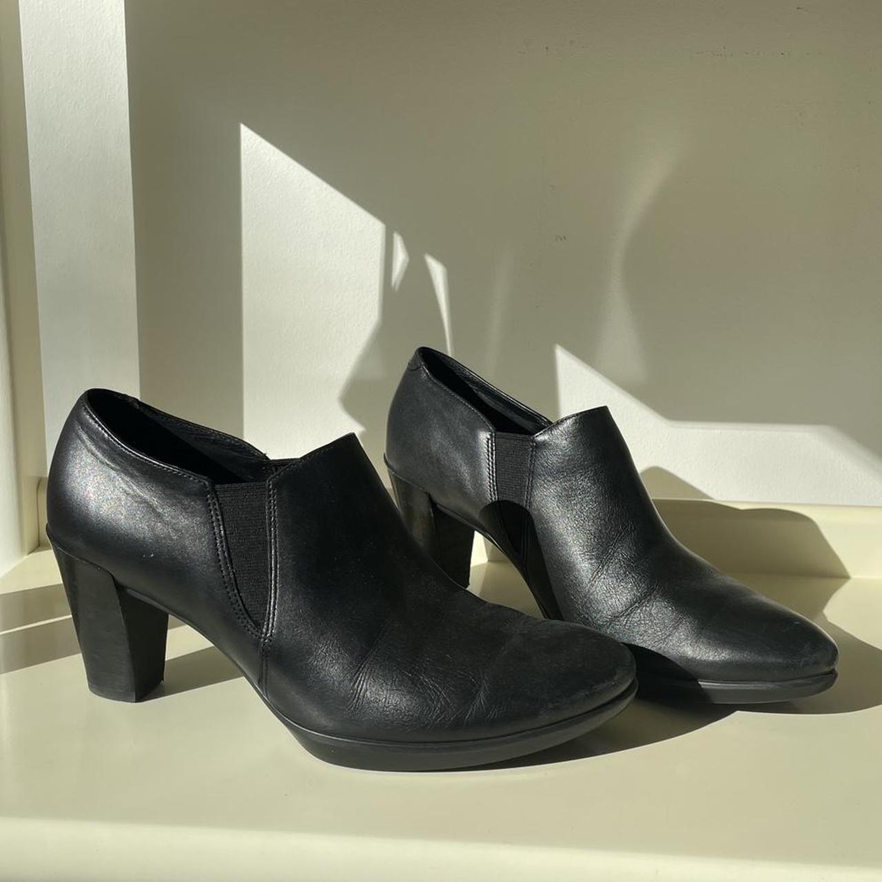 ECCO Women's Black Oxfords | Depop