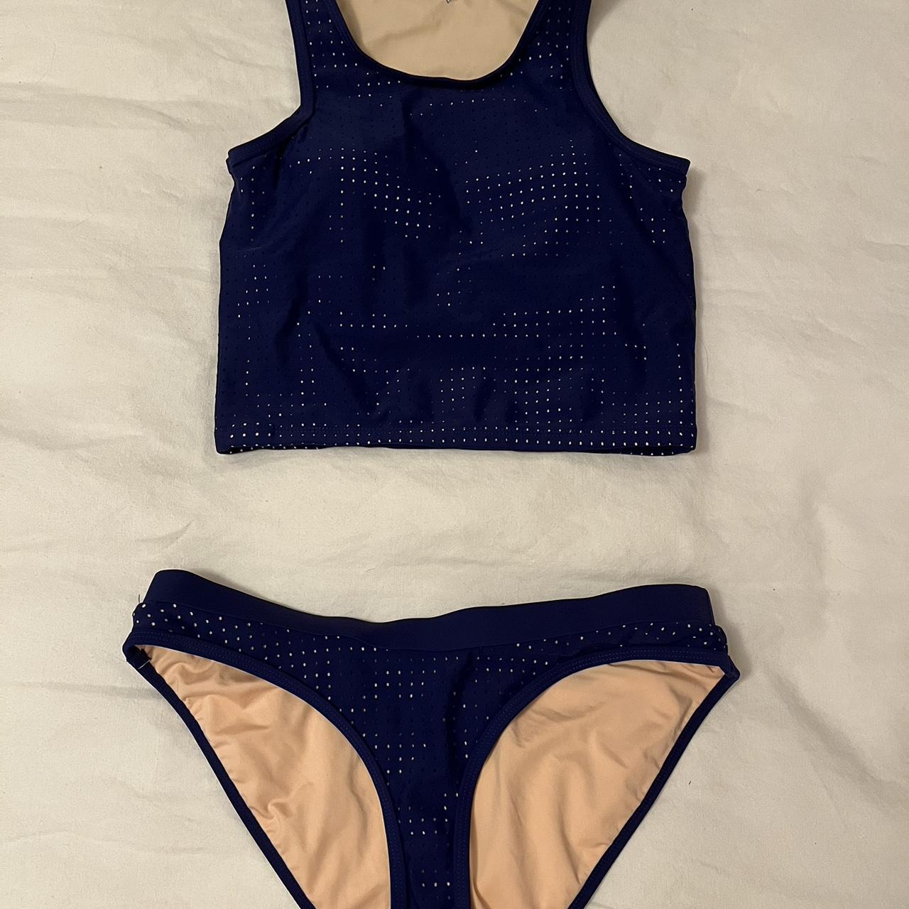 fabletics swimsuit set, no tags but fits like an xs.... - Depop