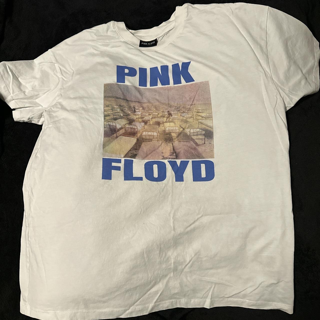 Pink Floyd band tee Large Fits close to an... Depop