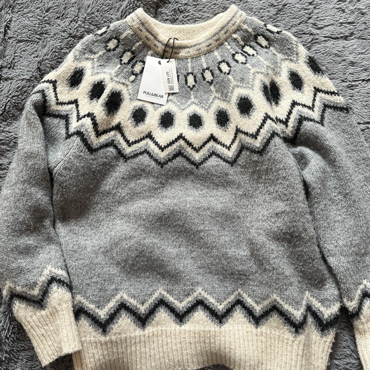 Pull and outlet bear grey jumper