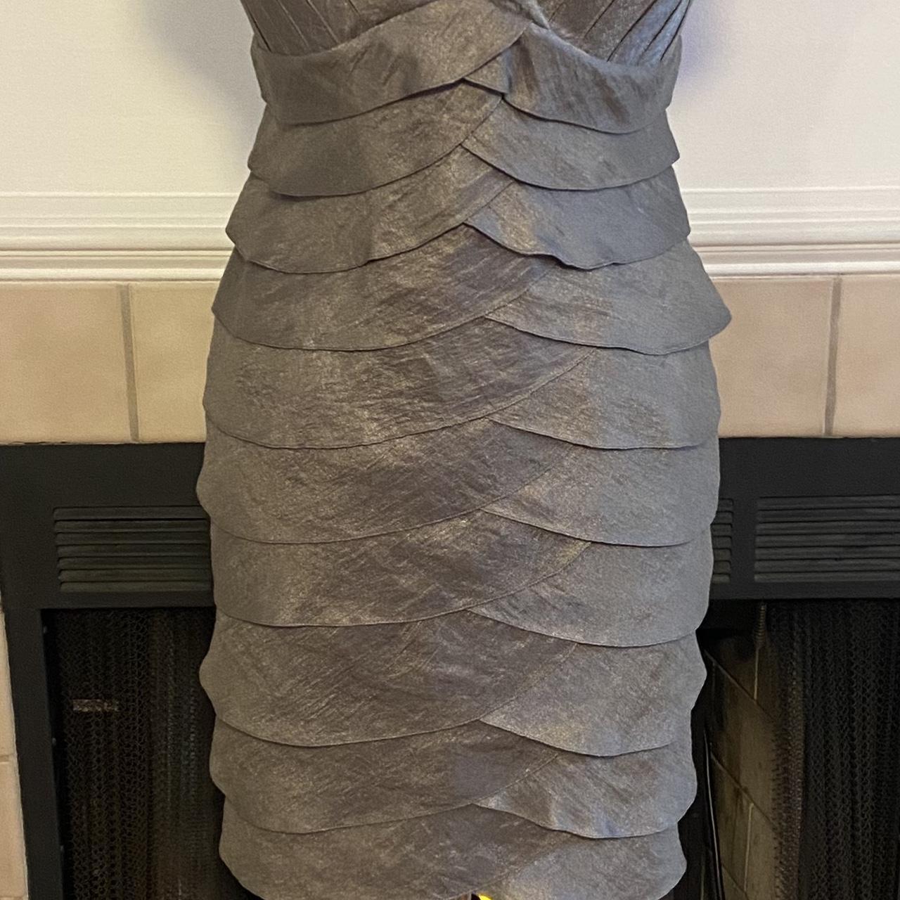 Adrianna Papell grey cocktail party dress. Size