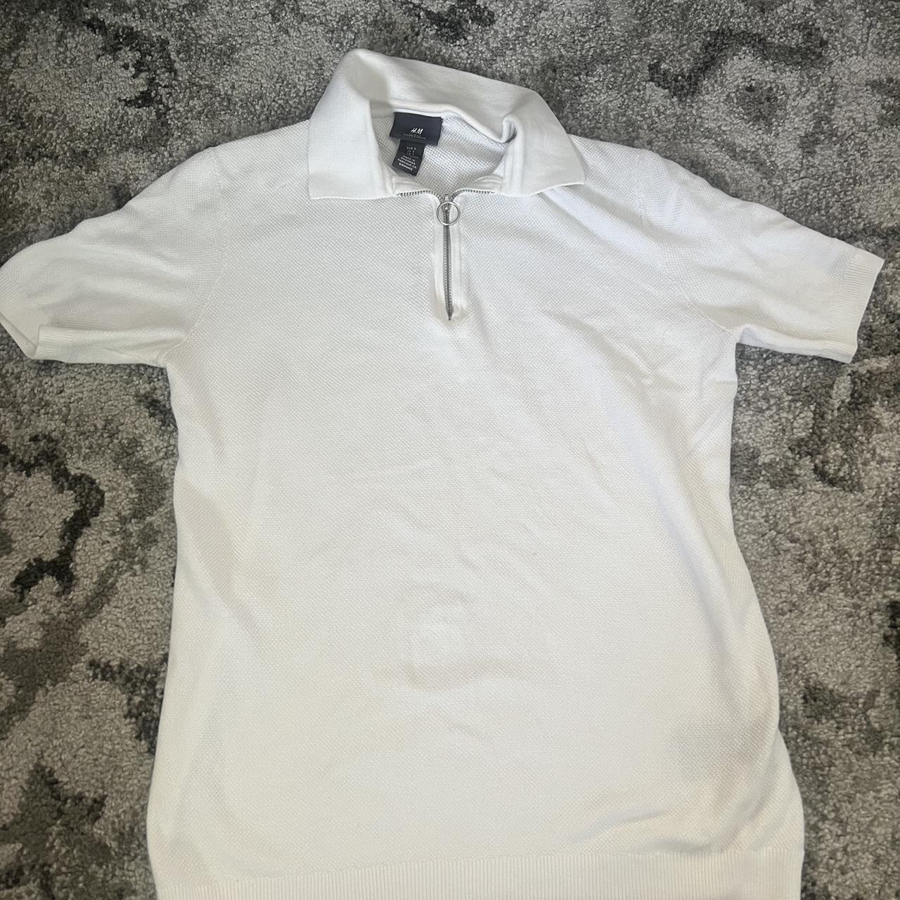 Cute white H&M shirt size S Depop