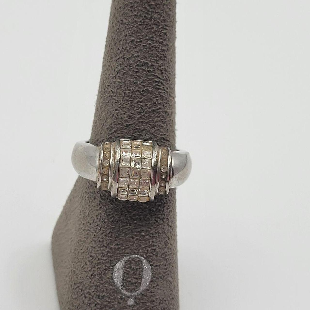 Source Unknown Women's Ring - Silver – This chic … - image 3