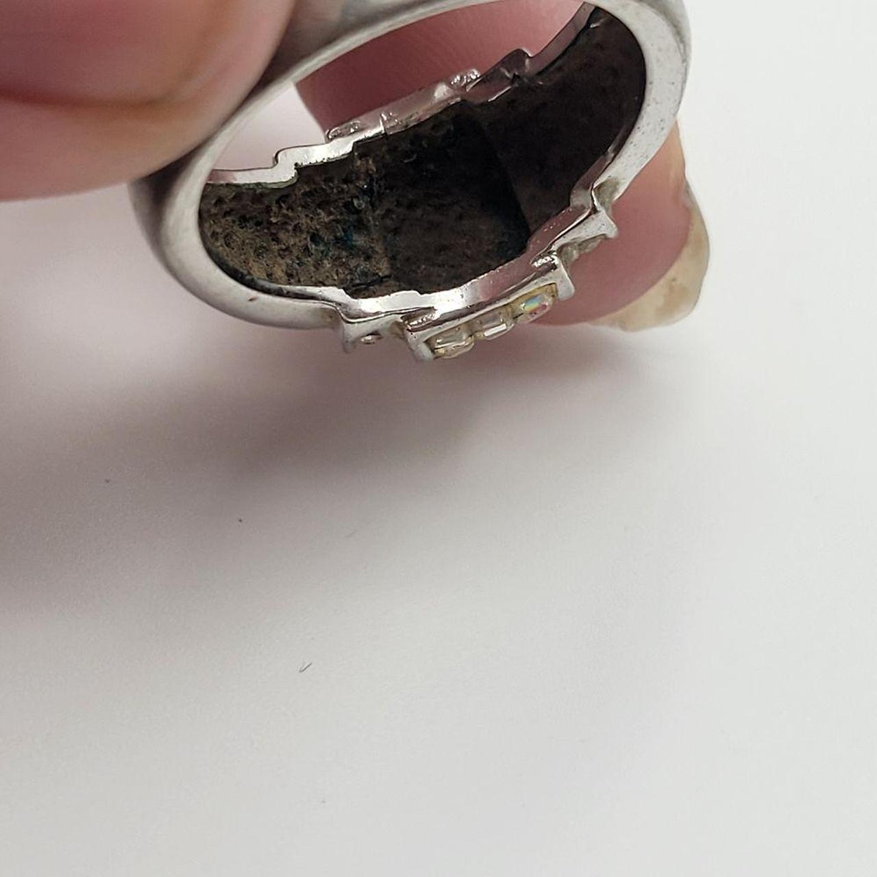 Source Unknown Women's Ring - Silver – This chic … - image 6