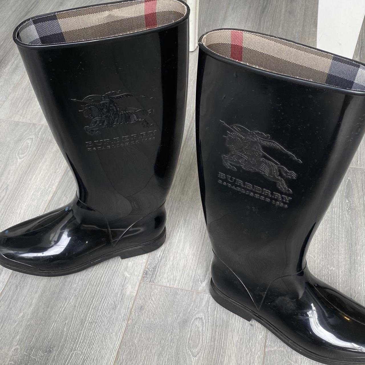 Burberry wellies Used size 38 Paint marks than can... - Depop