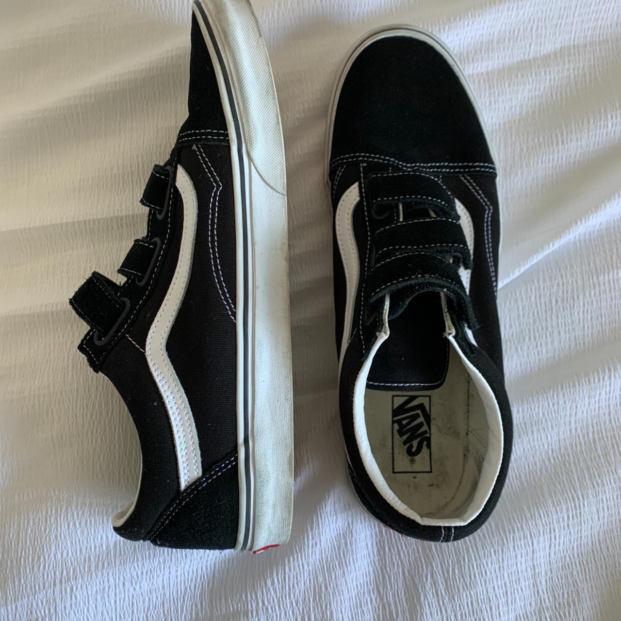 Vans Men's Black and White Trainers | Depop