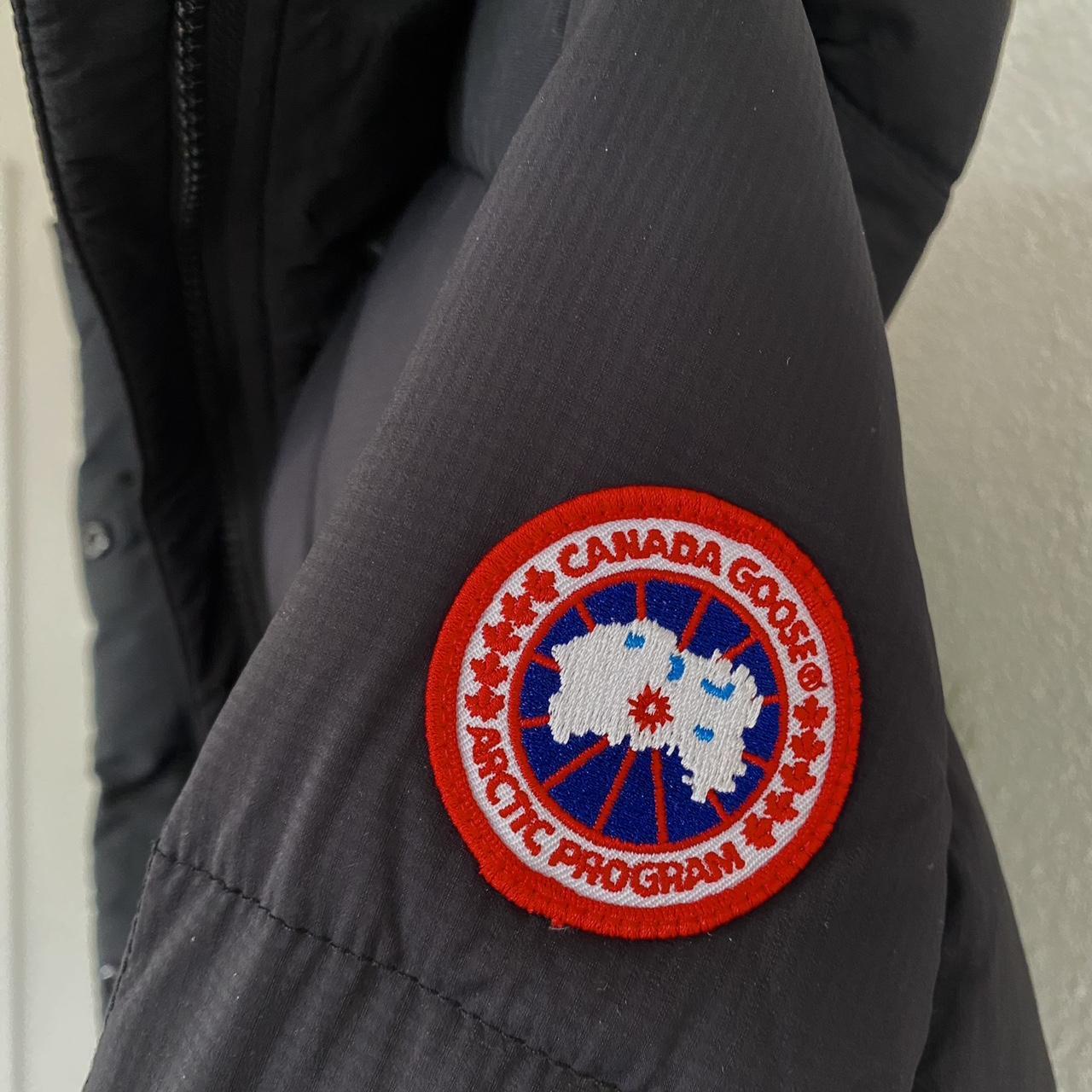 Canada Goose Daunenjacke Gebraucht aber in sehr. Depop