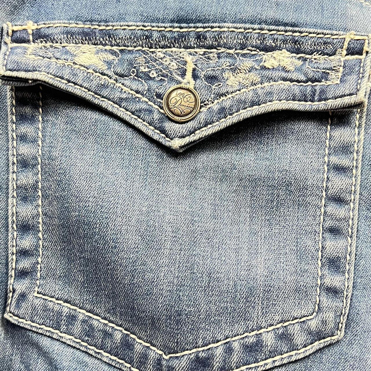 Lee Women's Blue Jeans | Depop