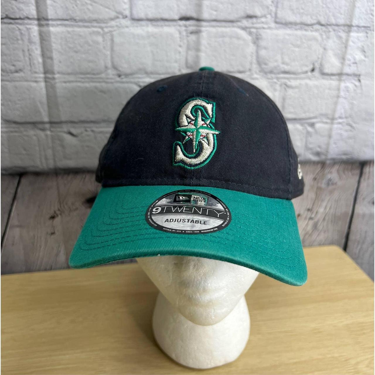 New Era Men's Black and Green Hat | Depop