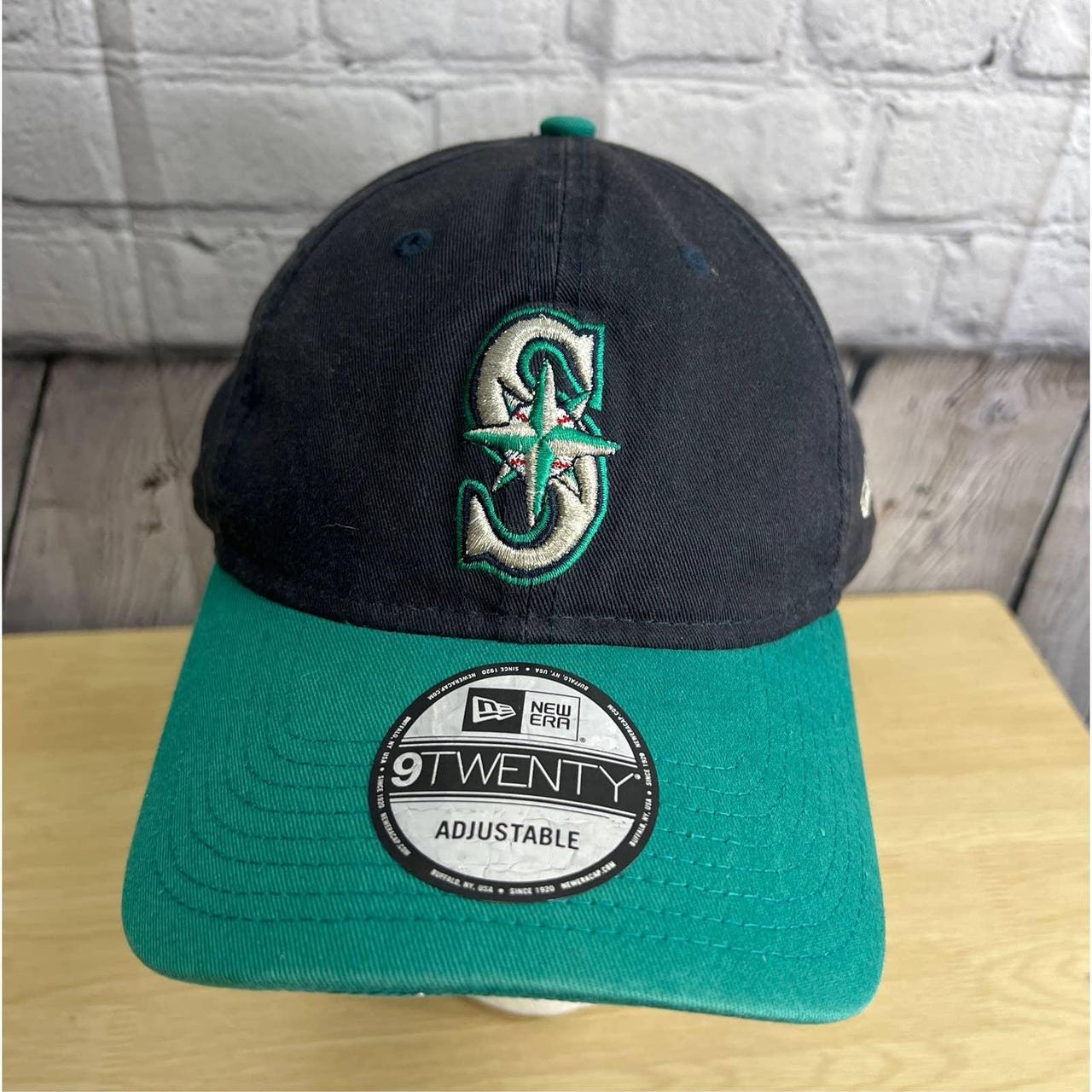 New Era Men's Black and Green Hat | Depop