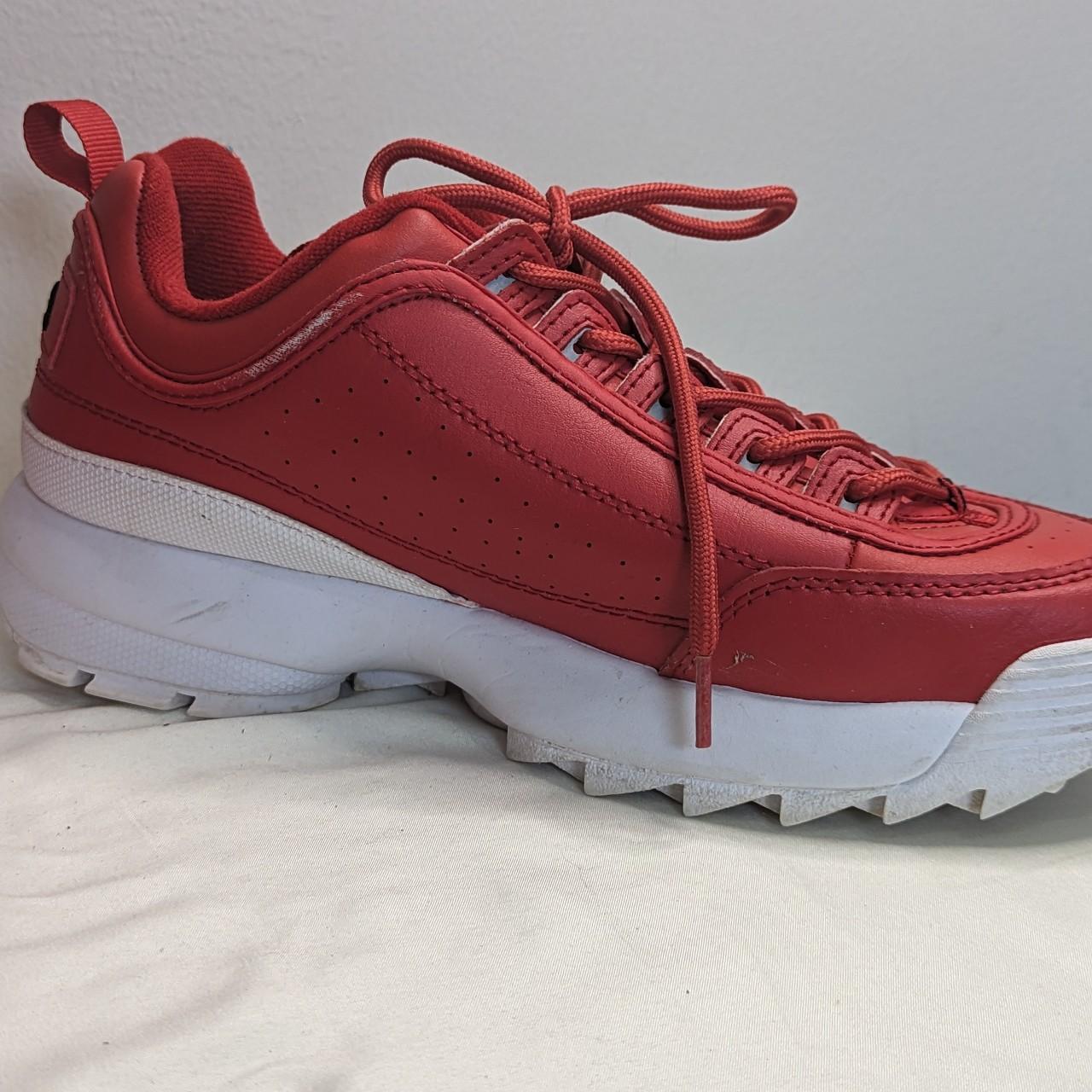 White and best sale red fila disruptor