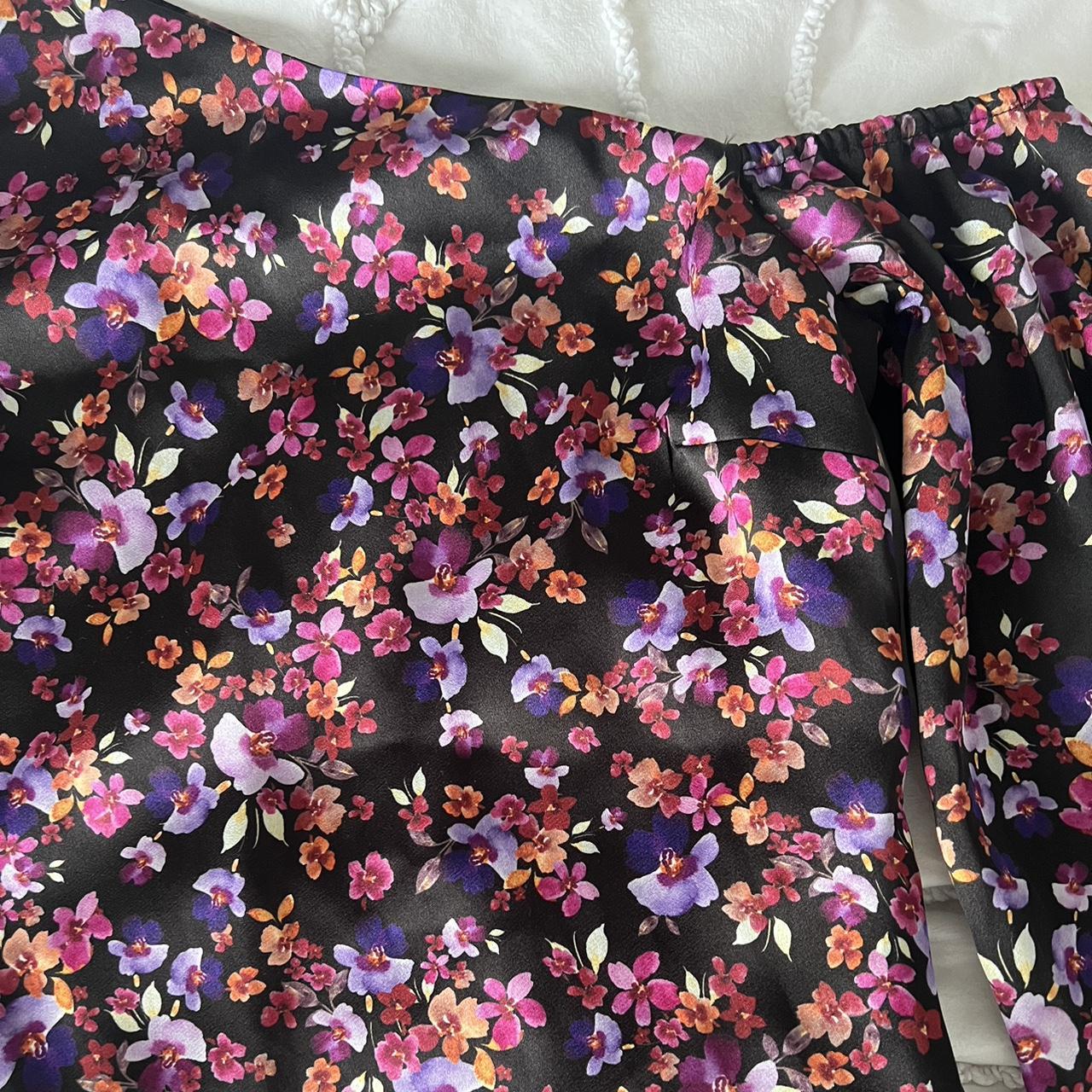 Forever New Floral Top Size 8 Like new... - Depop