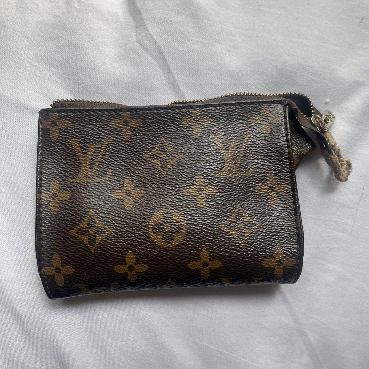 AUTHENTIC LV Wallet Very worn but still works - Depop