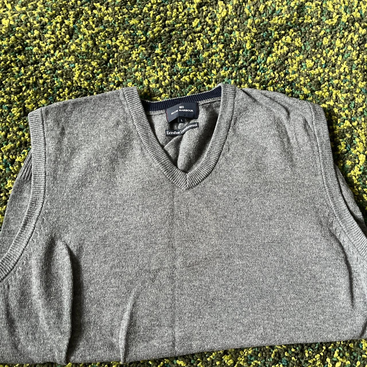 Women's Grey Vest | Depop