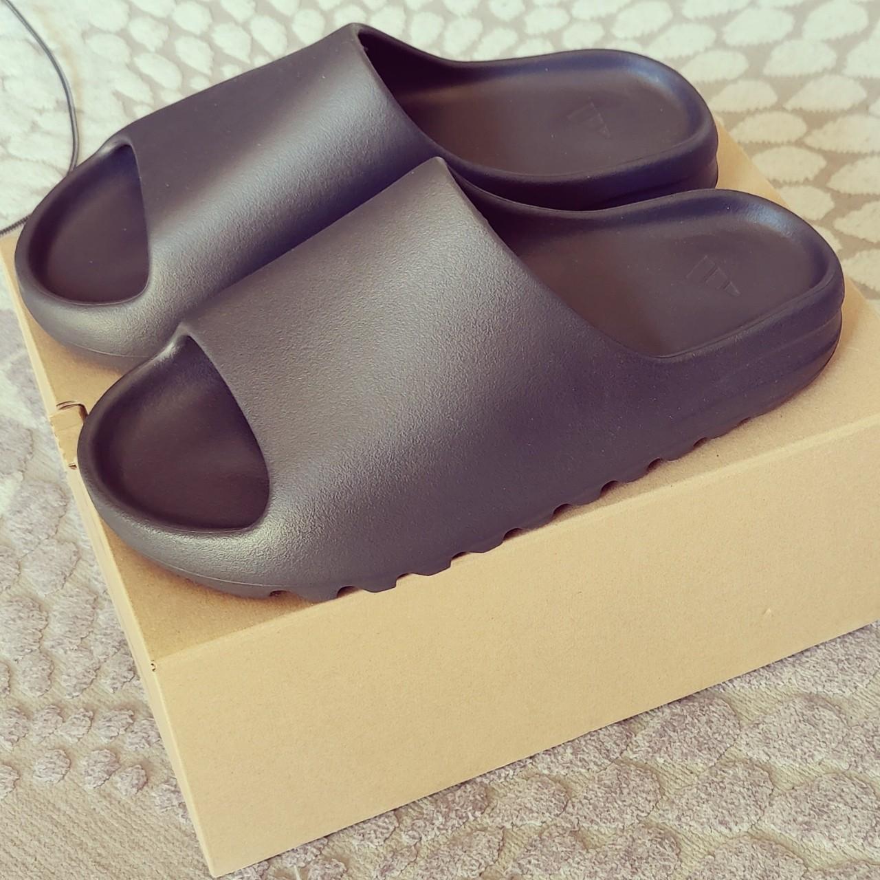 Yeezy Men S Black Slides Depop