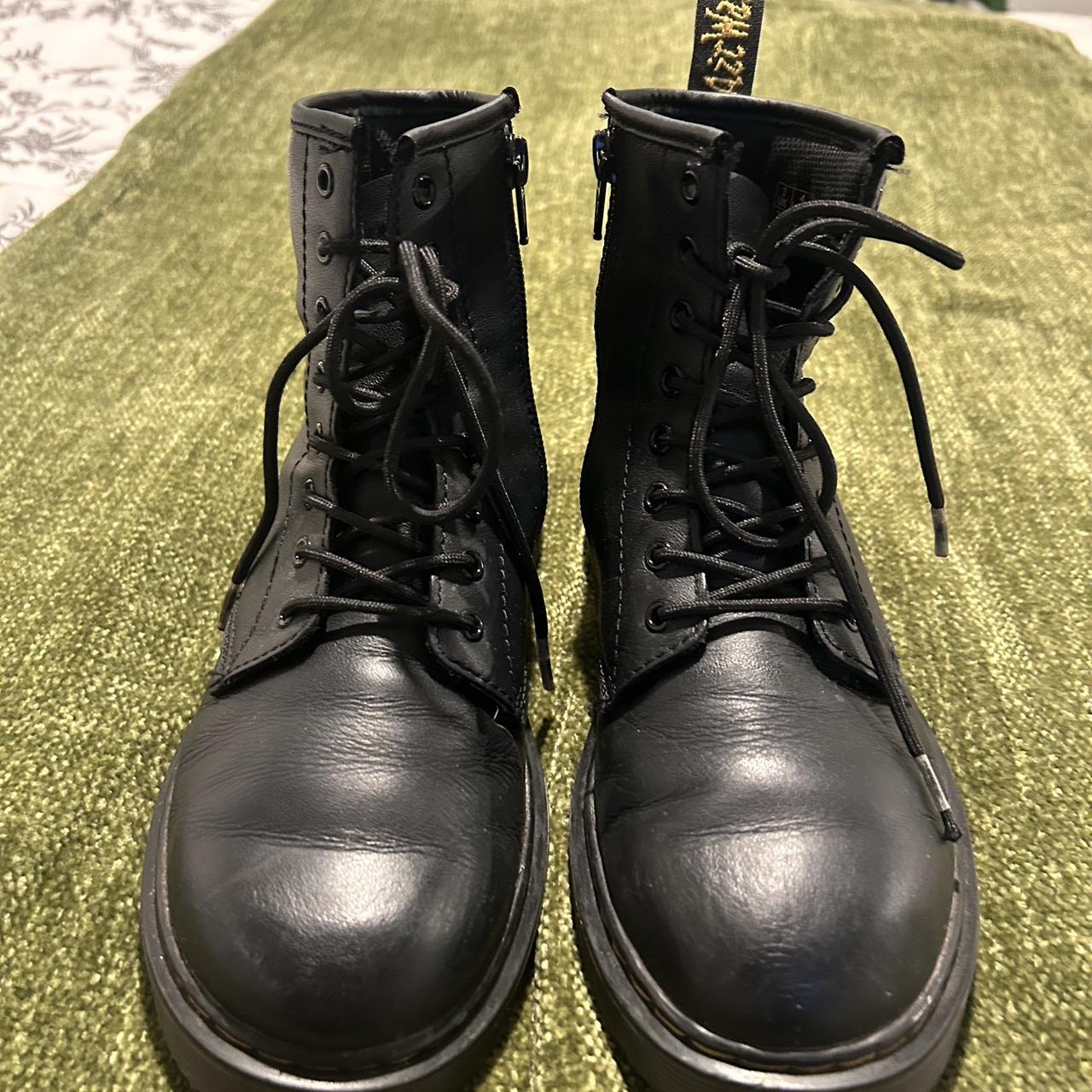 Dr Martens black 1460 serena Youth boots,