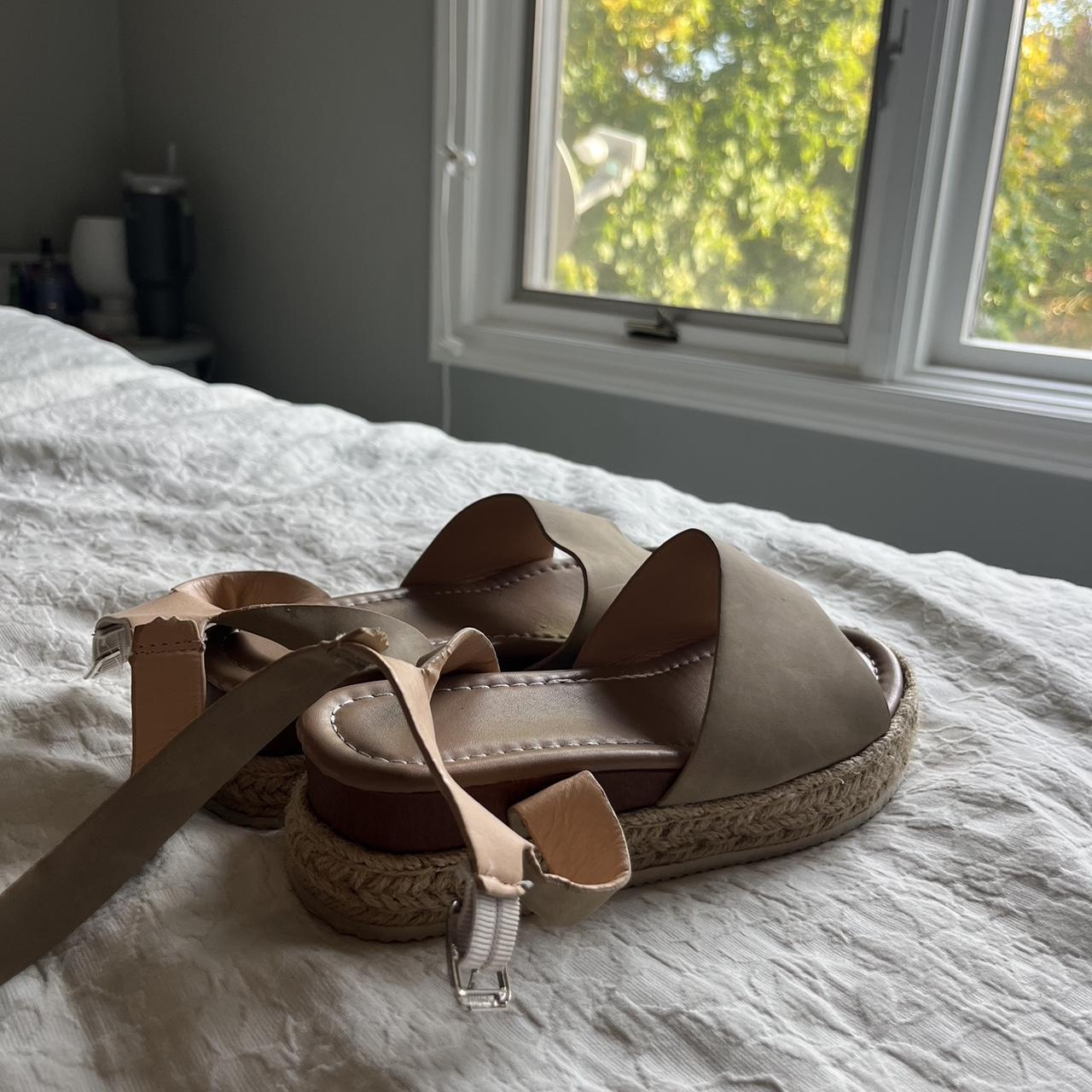 Birkenstock arizona shearling sandal us womens 9/ - Depop