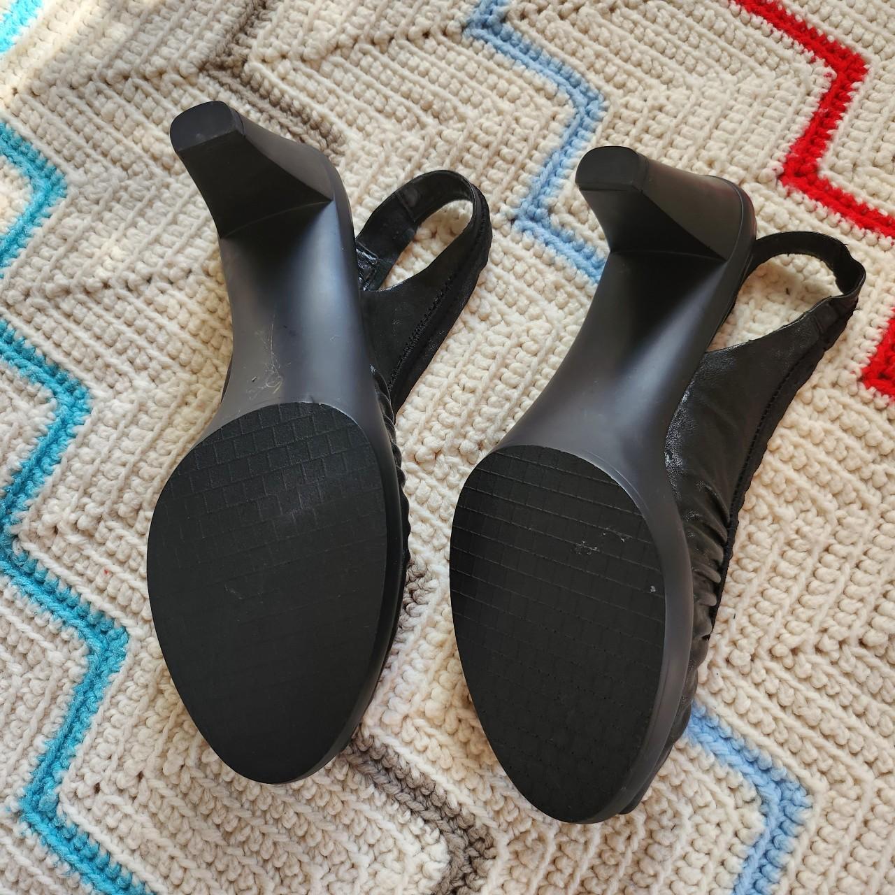 Bella Vita Women's Black Sandals (5)