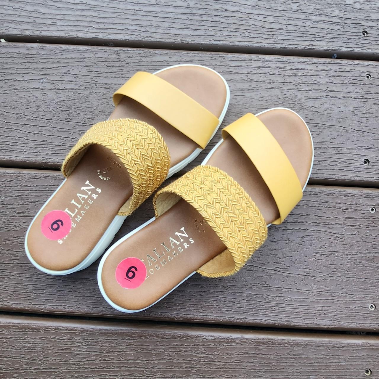 Italian Shoemakers Selah Stretch Thong Sandals | Flats | Shoes | Shop The  Exchange