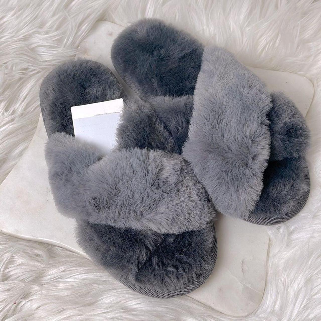 Details 159+ nordstrom slippers latest