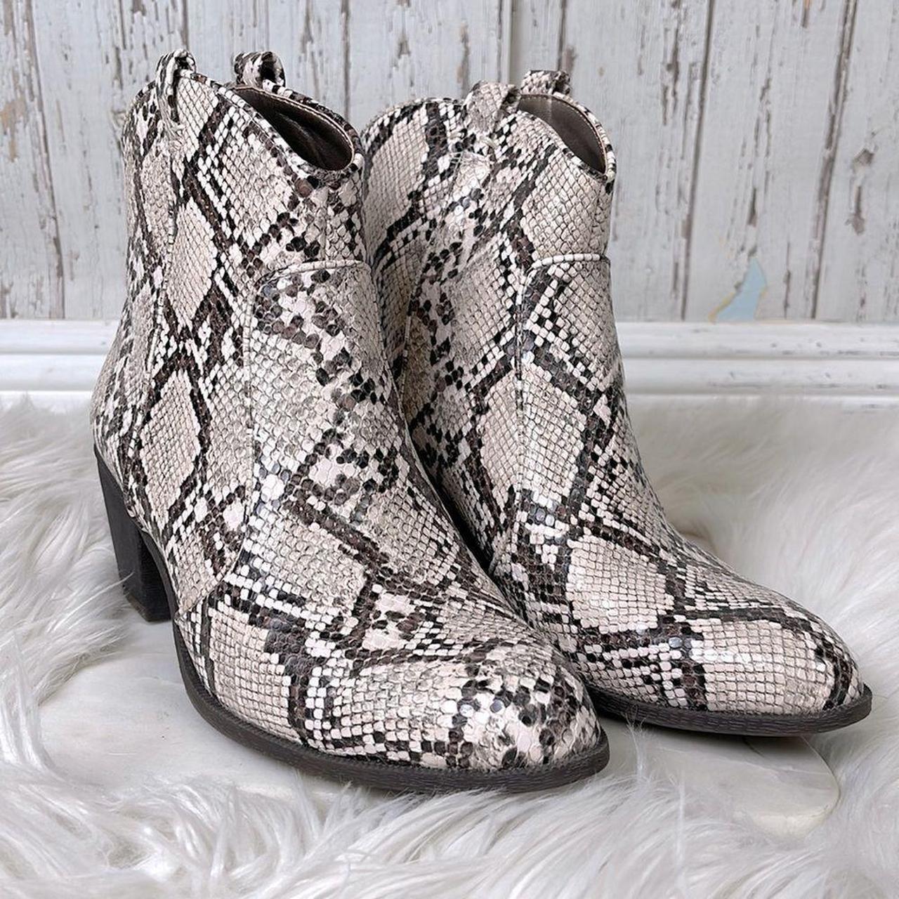 Black and white shop snake print boots