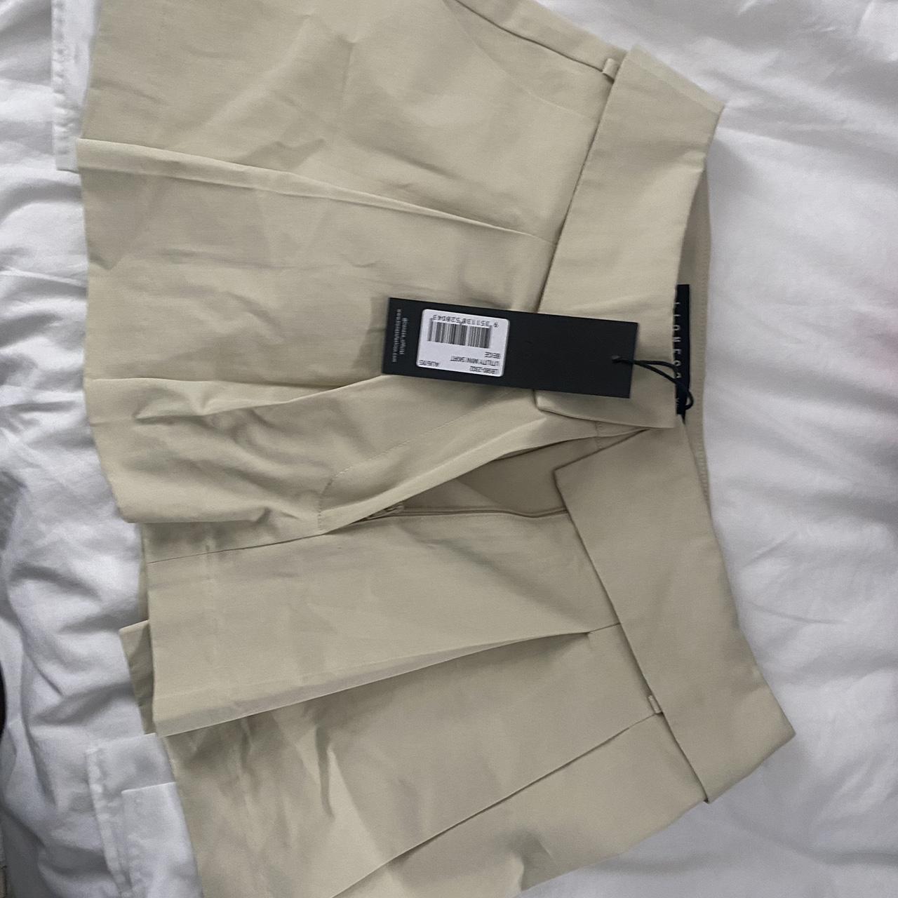 item listed by closetcleanings