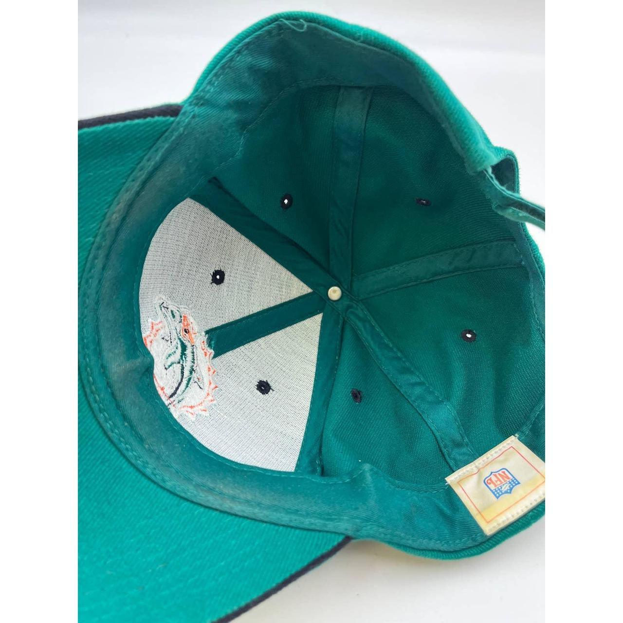 \ud83d\udc2c\ud83d\udd25 Super clean vintage Miami Dolphins snapback in... - Depop