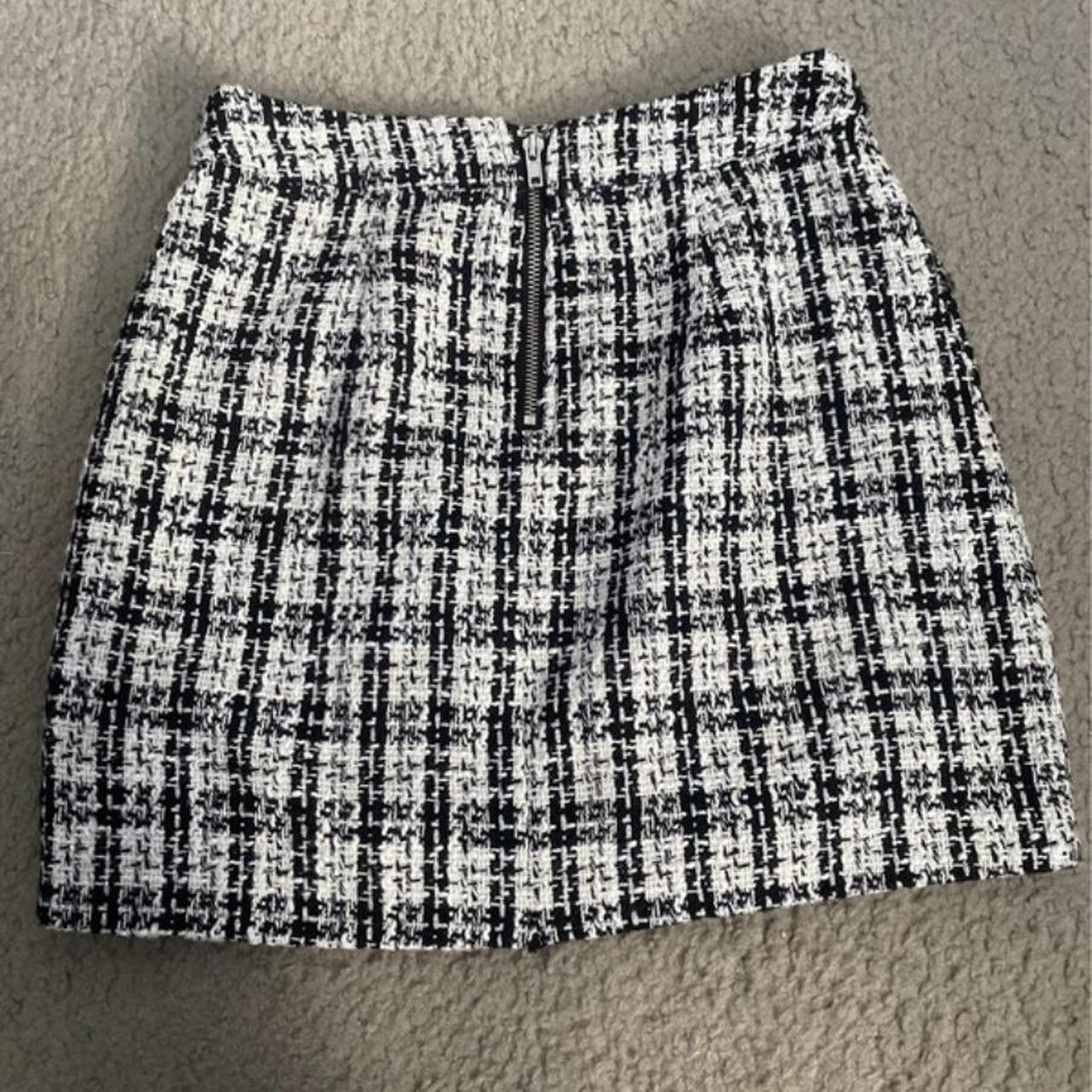 Forever 21 Women's Black and White Skirt | Depop