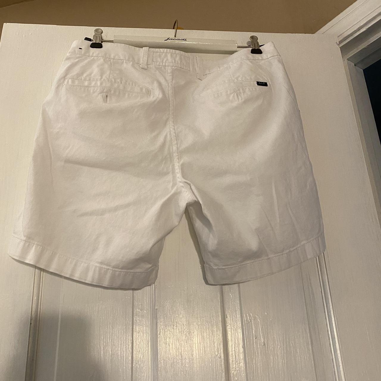 Abercrombie & Fitch Men's White Shorts (2)