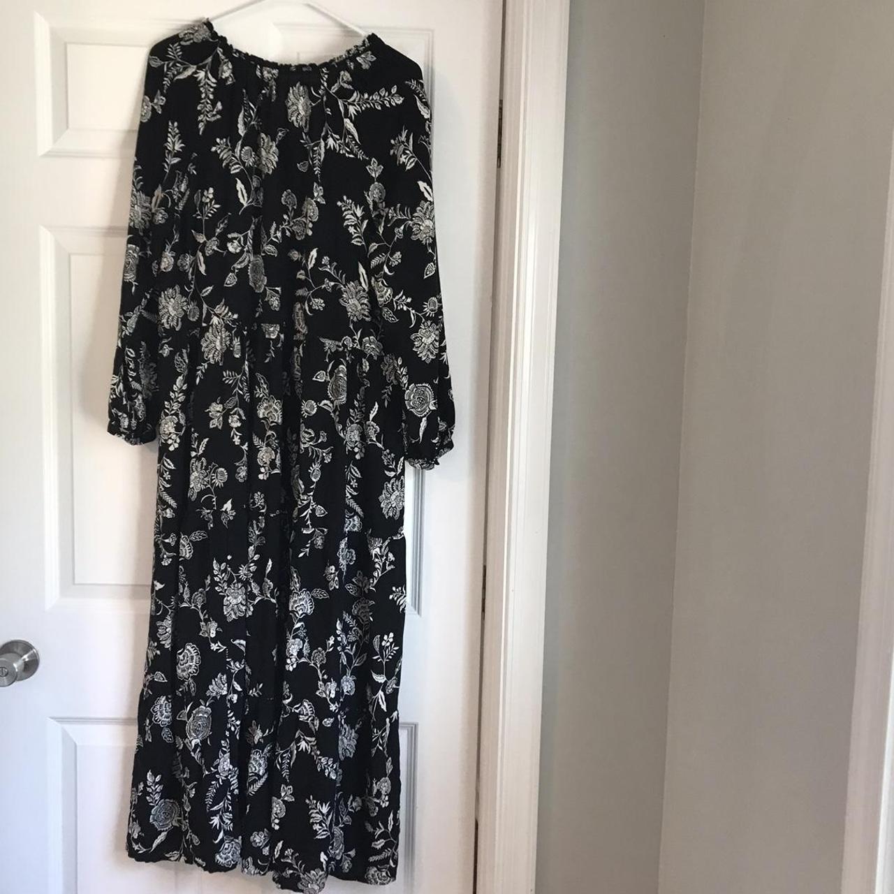 OLD NAVY BLACK PATTERN DRESS size large NEVER WORN... - Depop