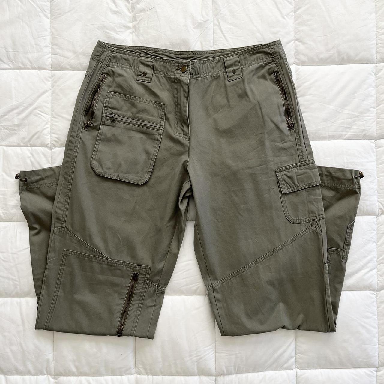 2000s khaki green cargo pants oldskool target the... - Depop