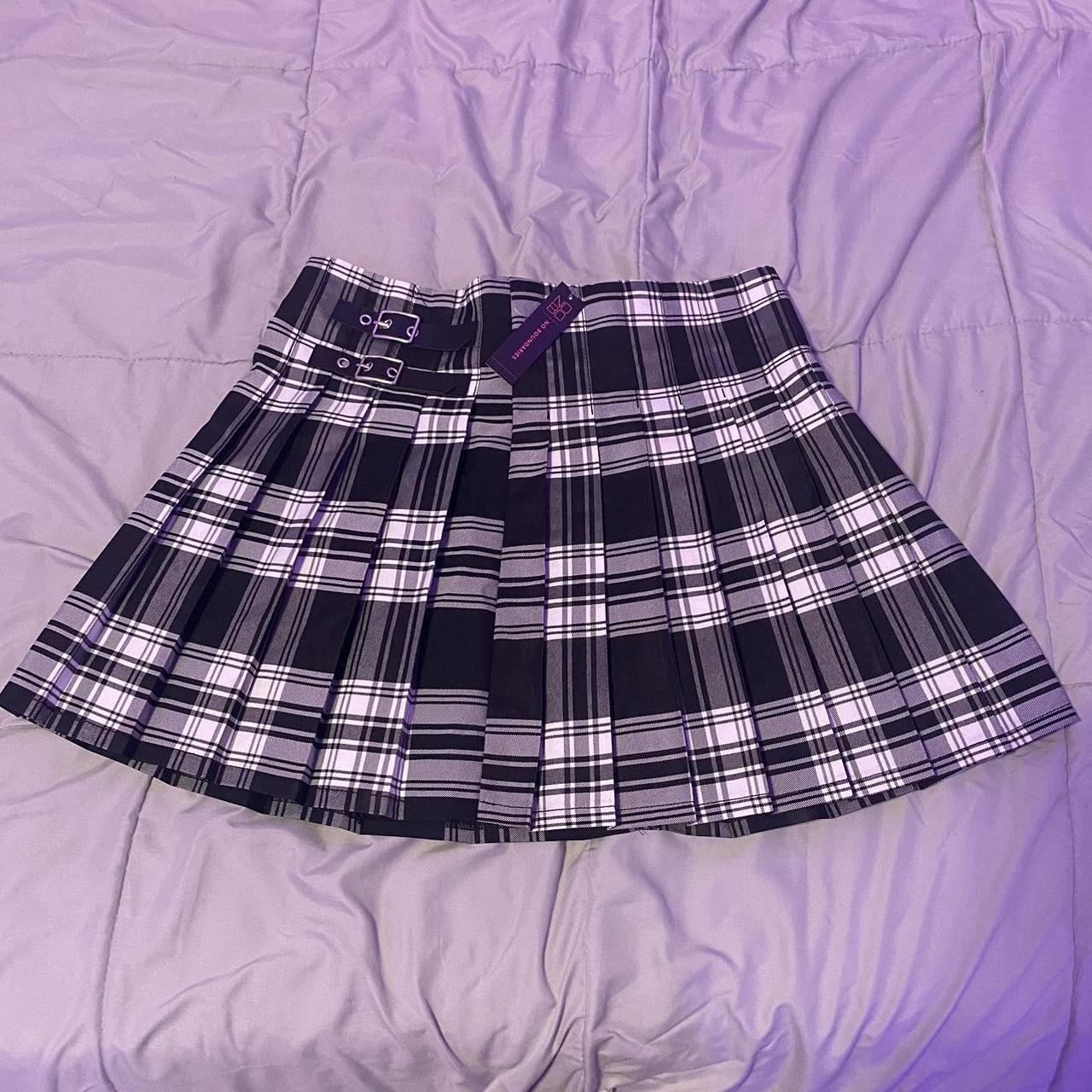 Black And White Plaid Pleated Skirt With Buckle Depop 9495