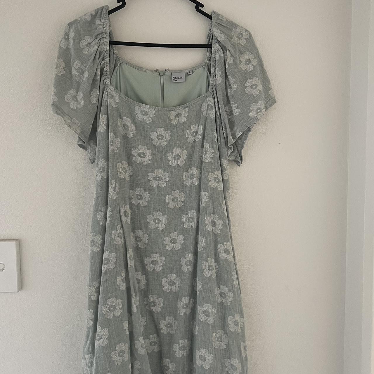 Light green daisy print ghanda dress Depop