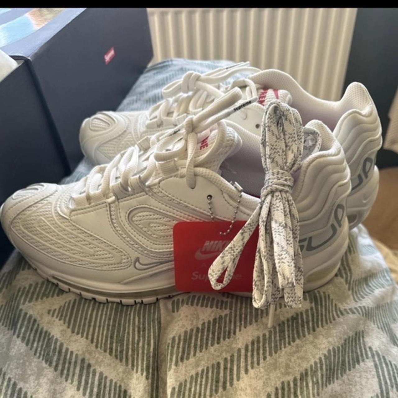 supreme x nike air max 200